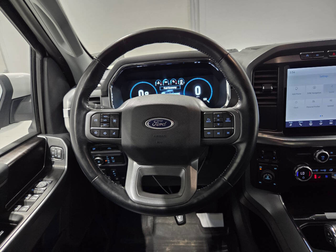 Used 2021 Ford F150 Lariat w/ FX4 Off-Road Package AWD/4WD image 11