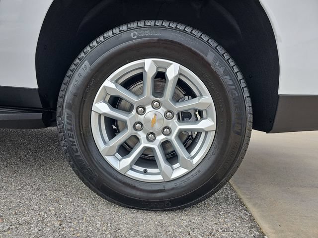New 2026 Chevrolet Suburban LS RWD image 33