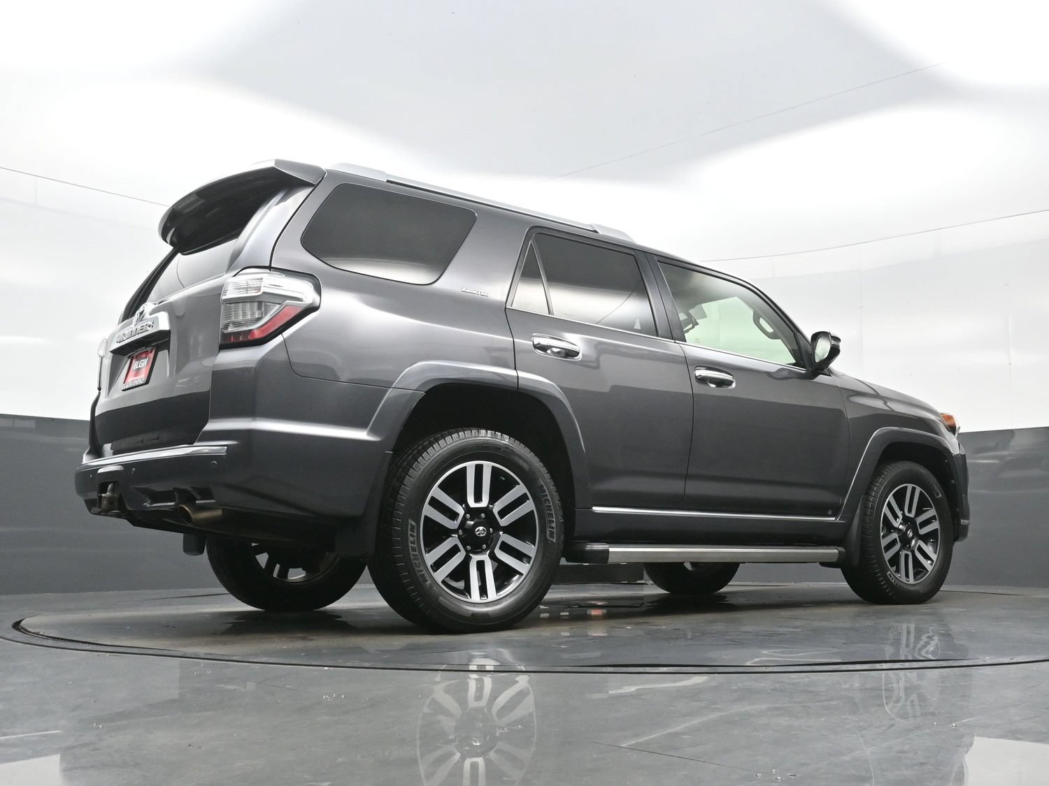 Used 2018 Toyota 4Runner Limited AWD/4WD image 34