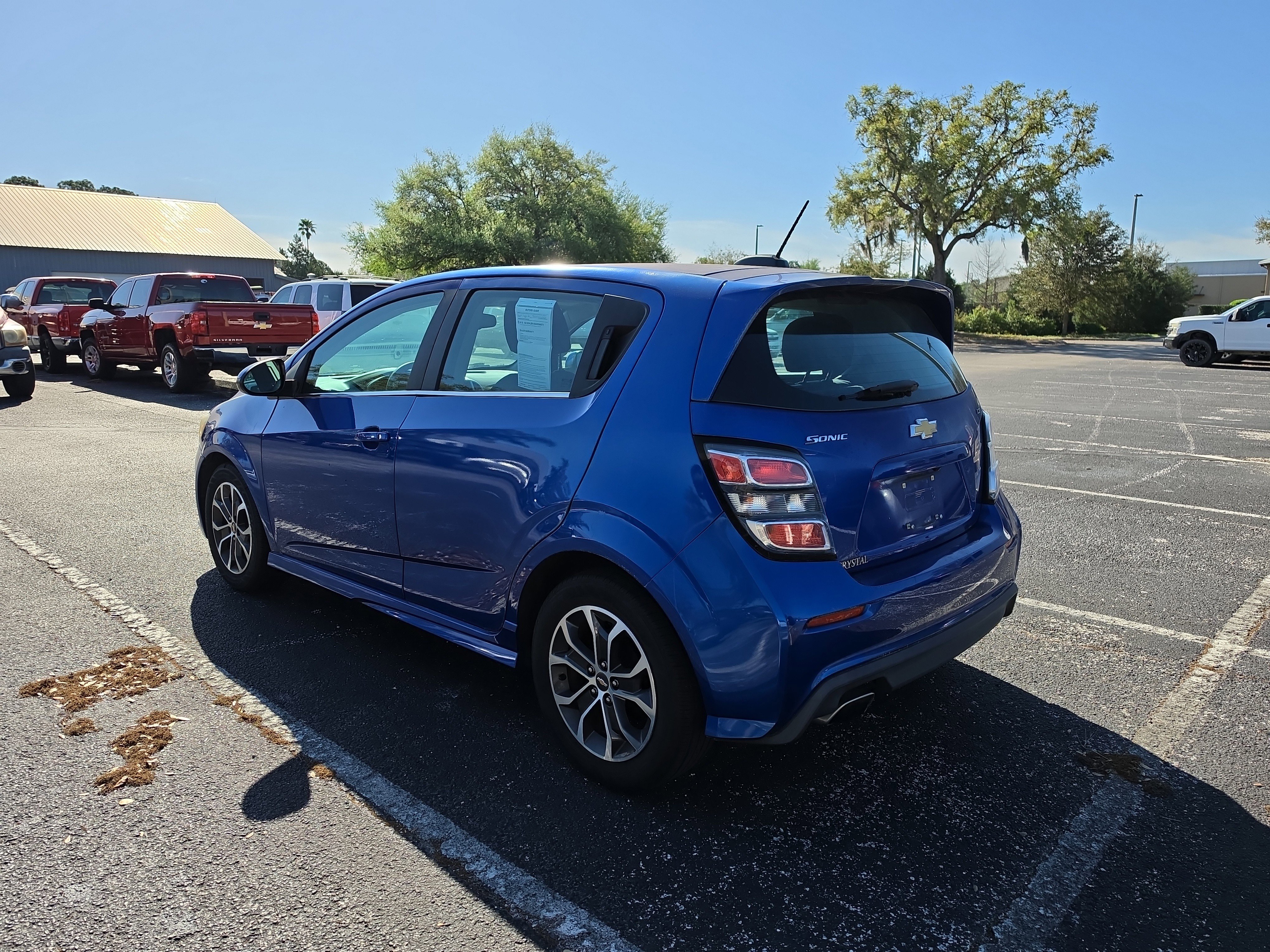 Used 2017 Chevrolet Sonic LT w/ Convenience Package image 3