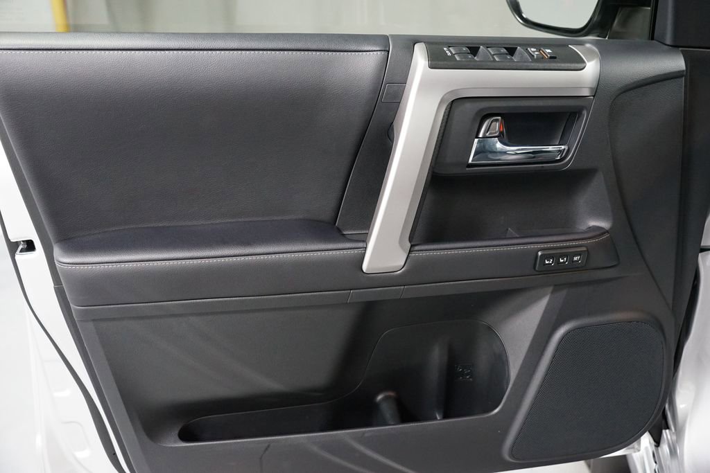 Used 2023 Toyota 4Runner Limited image 32