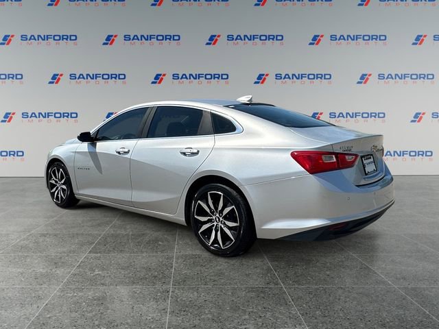 Used 2017 Chevrolet Malibu LT w/ Driver Confidence Package FWD image 3