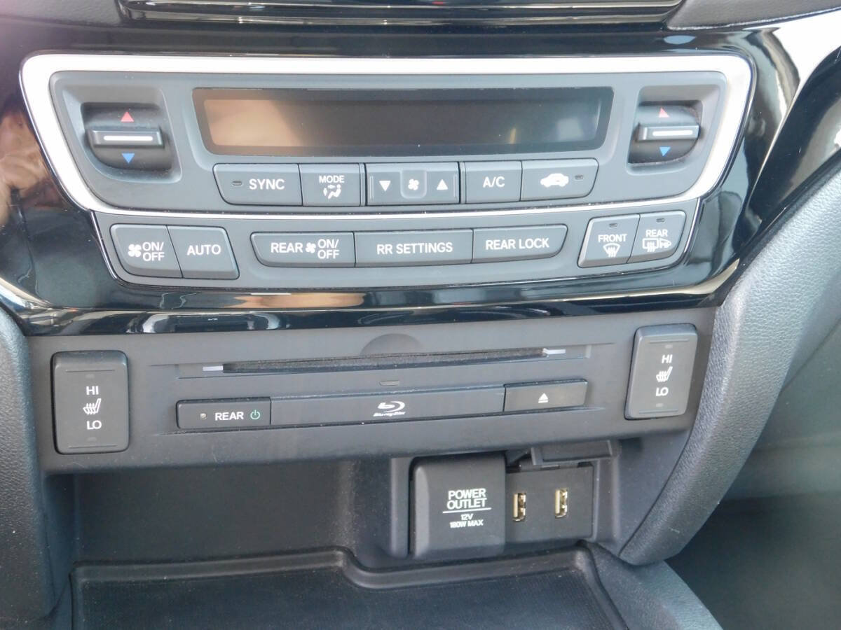 Used 2016 Honda Pilot Touring image 16