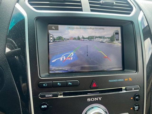 Used 2016 Ford Explorer Limited w/ Equipment Group 301A FWD image 18