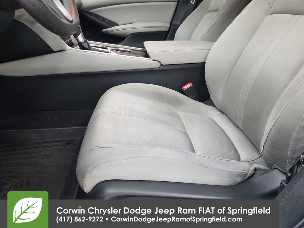 Used 2018 Honda Accord EX image 19