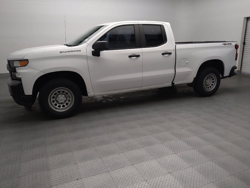 Used 2020 Chevrolet Silverado 1500 W/T w/ Trailering Package AWD/4WD image 2