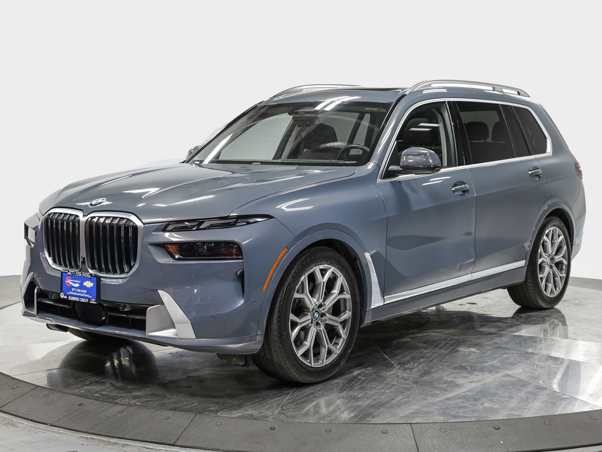 Used 2023 BMW X7 xDrive40i w/ Premium Package AWD/4WD image 1