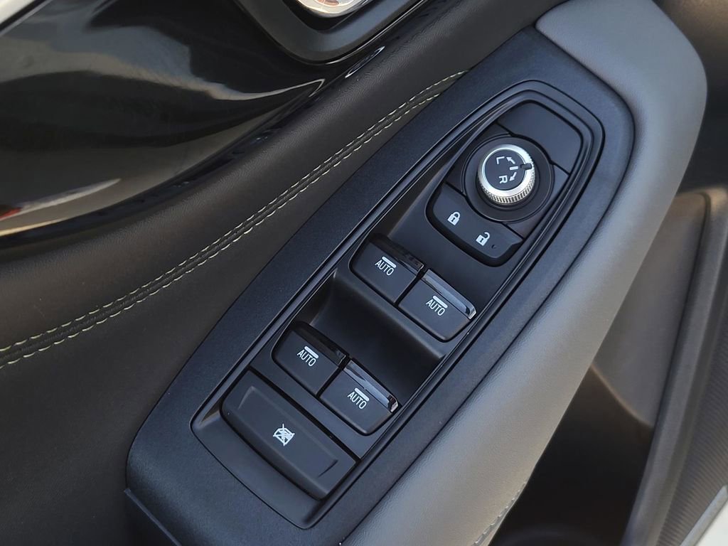 Certified 2025 Subaru Outback Onyx Edition image 19