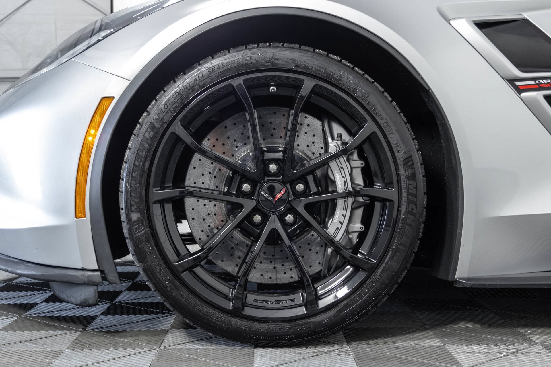 Used 2018 Chevrolet Corvette Grand Sport w/ Z07 Performance Package RWD image 42