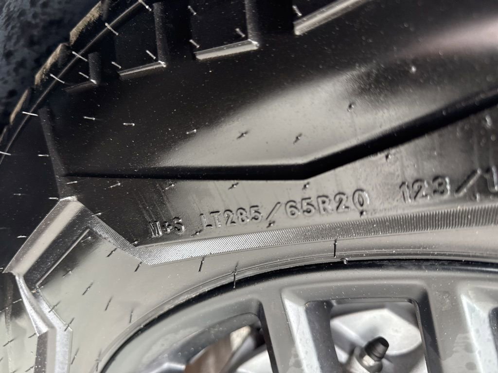 Used 2024 Tesla Cybertruck AWD Crew Cab image 34