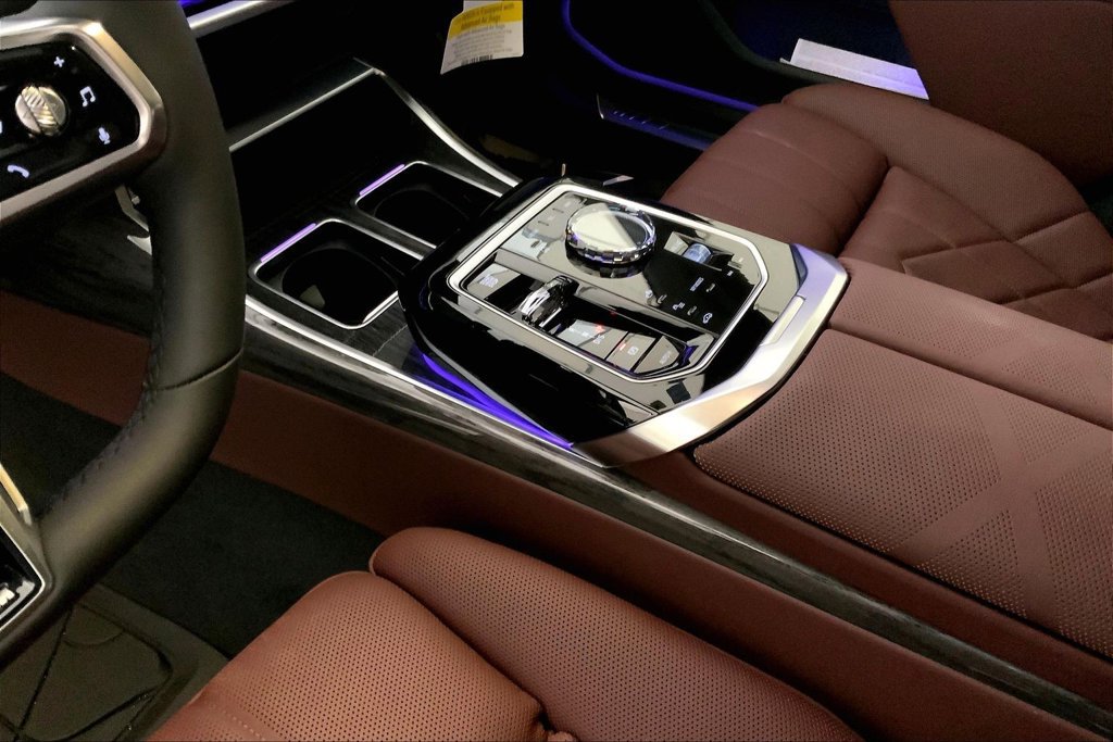 New 2026 BMW 740i xDrive AWD/4WD image 6