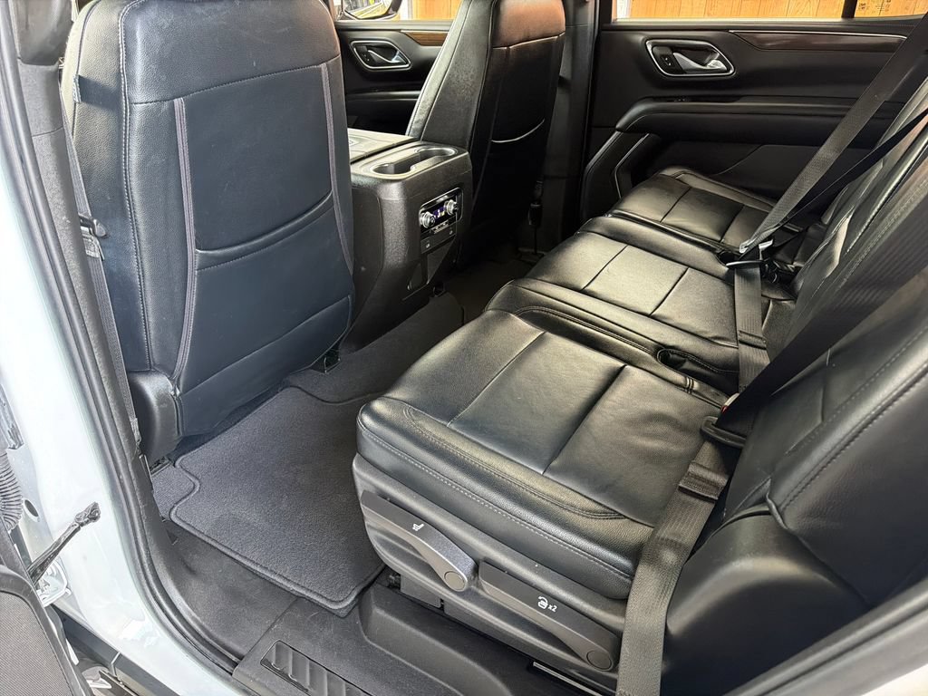 Used 2022 GMC Yukon SLE w/ Gmc Pro Safety Plus Package AWD/4WD image 31