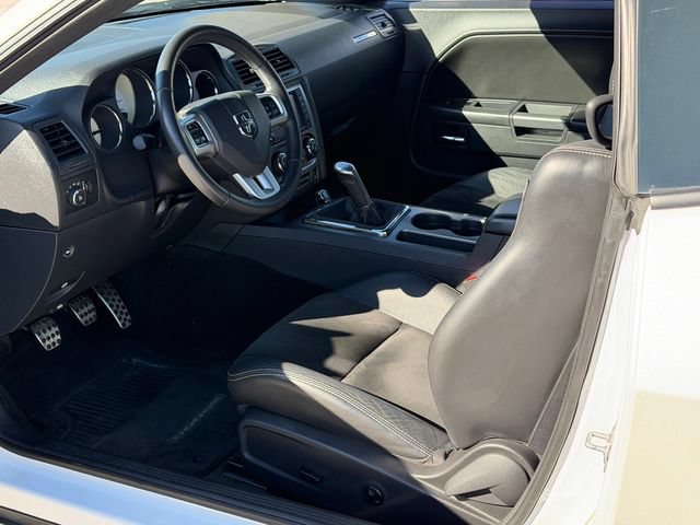 Used 2014 Dodge Challenger R/T RWD image 10