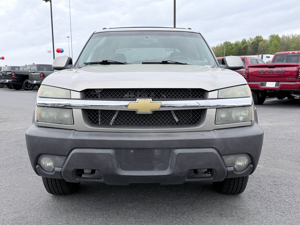 Used 2003 Chevrolet Avalanche 2WD image 3