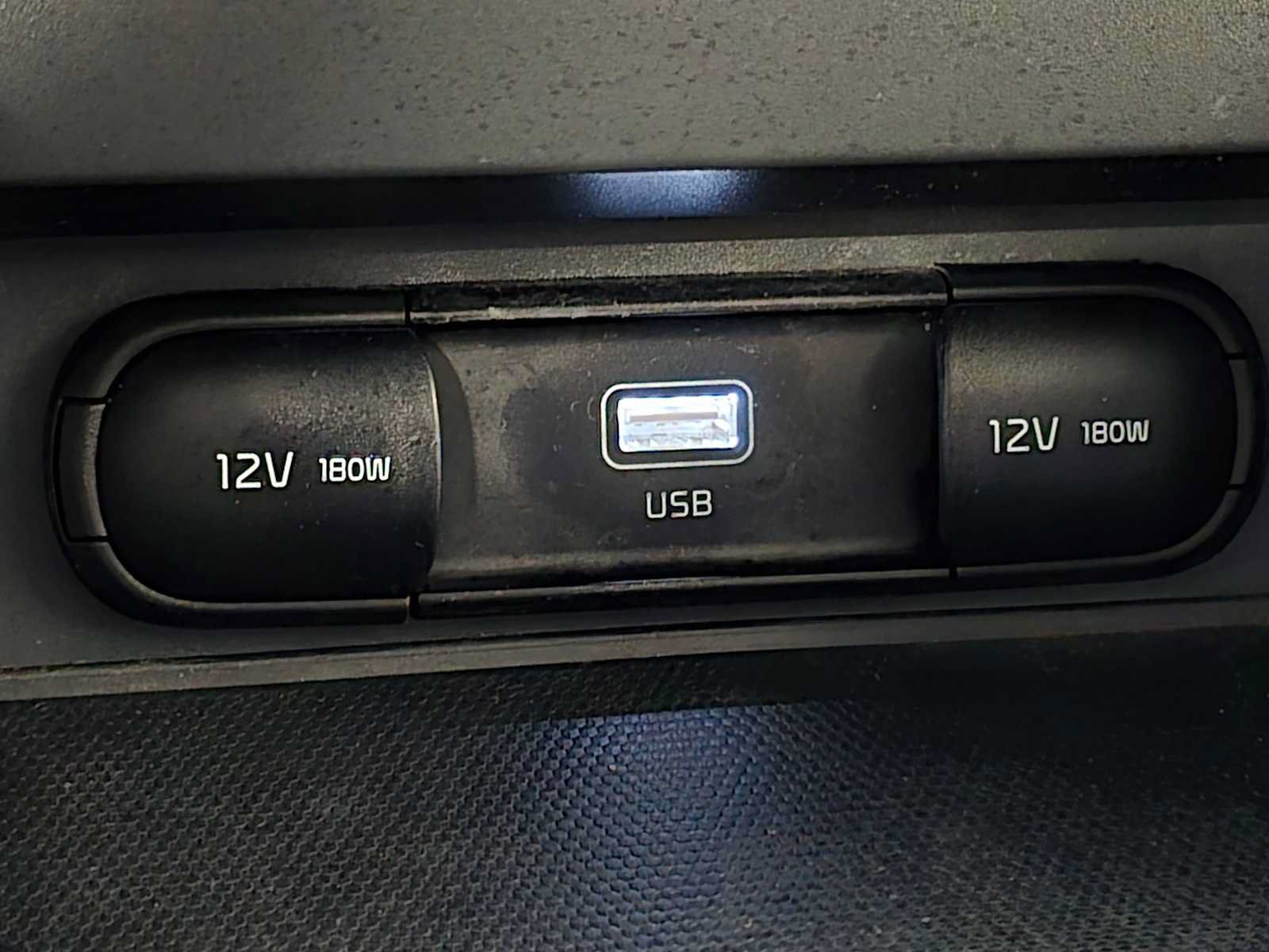 Used 2023 Kia Soul LX w/ LX Technology Package FWD image 16