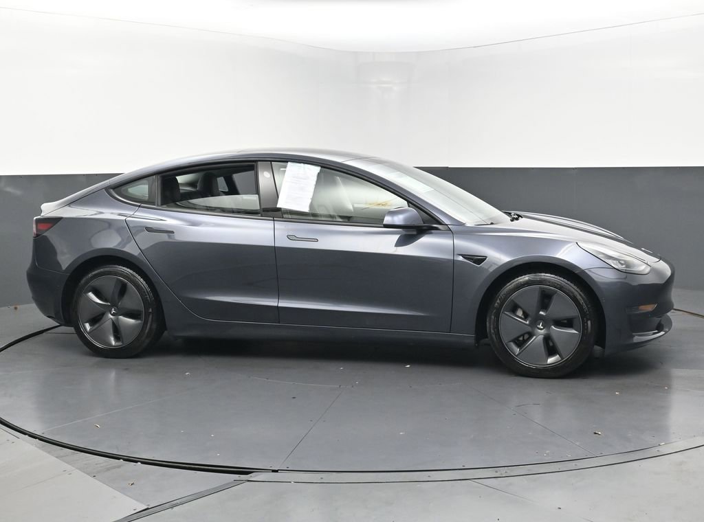 Used 2021 Tesla Model 3 Standard Range Plus image 44