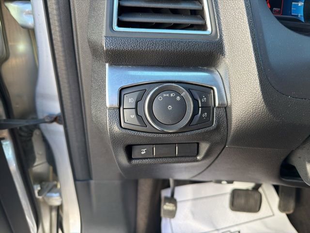 Used 2017 Ford Explorer Limited image 31