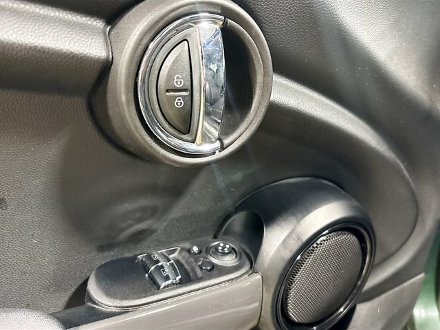 Used 2018 MINI Cooper 2-Door Hardtop FWD image 14