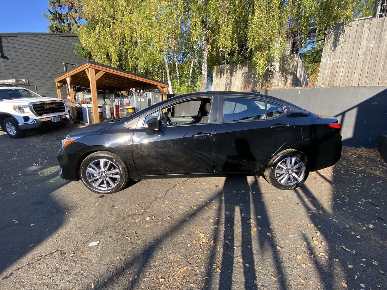 Used 2024 Nissan Versa SV FWD image 3