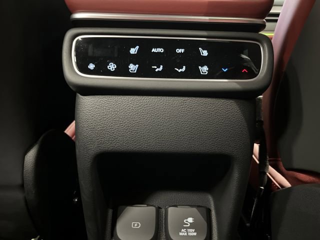 Used 2025 Genesis GV80 3.5T e-SC image 35