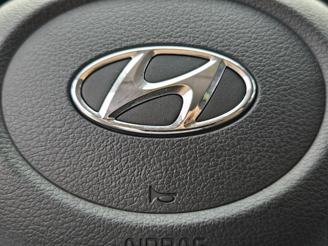 Used 2023 Hyundai Sonata SE FWD image 28