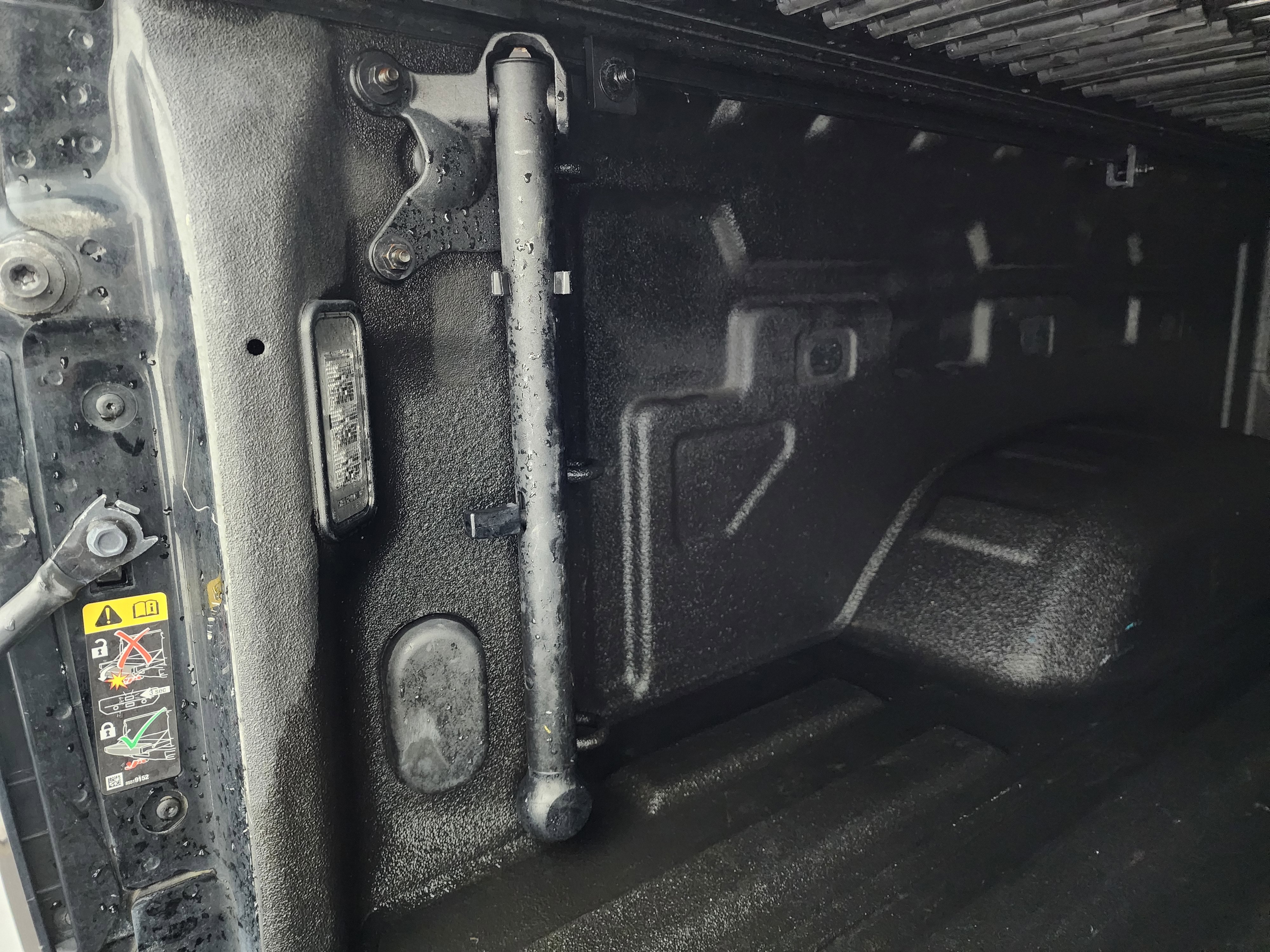 Used 2022 GMC Sierra 2500 SLT w/ LPO, GMC Protection Package image 33