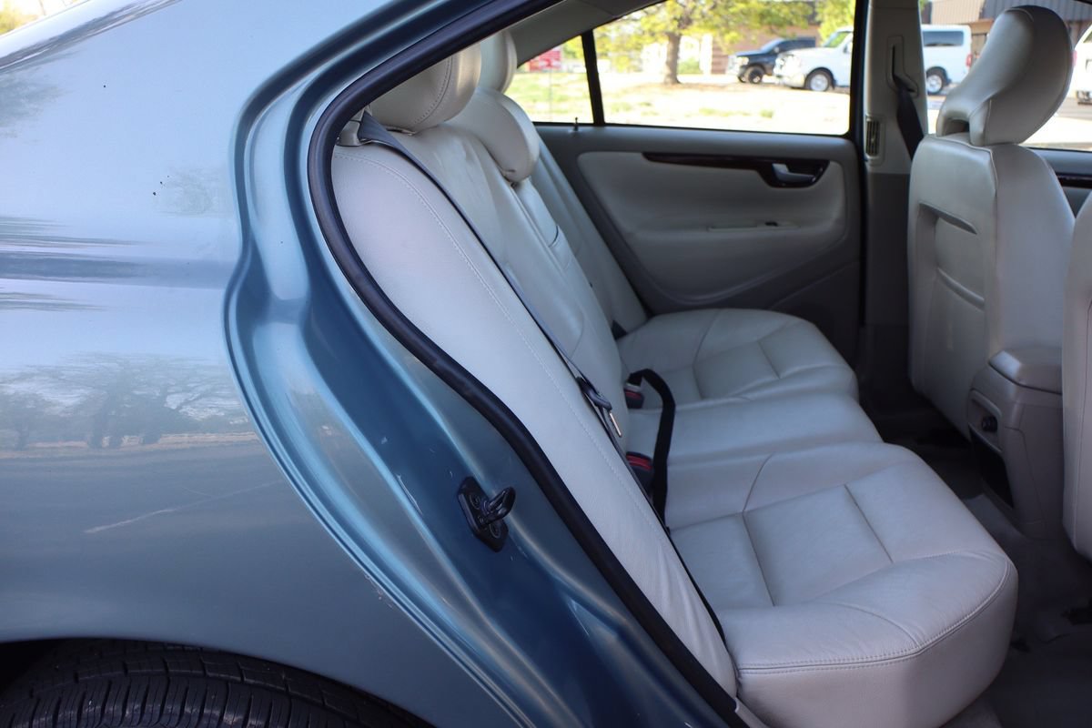 Used 2004 Volvo S60 2.5T AWD/4WD image 21