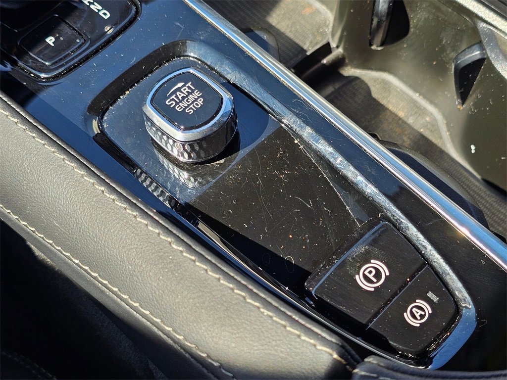 Used 2025 Volvo XC90 T8 Ultra w/ Protection Package image 29