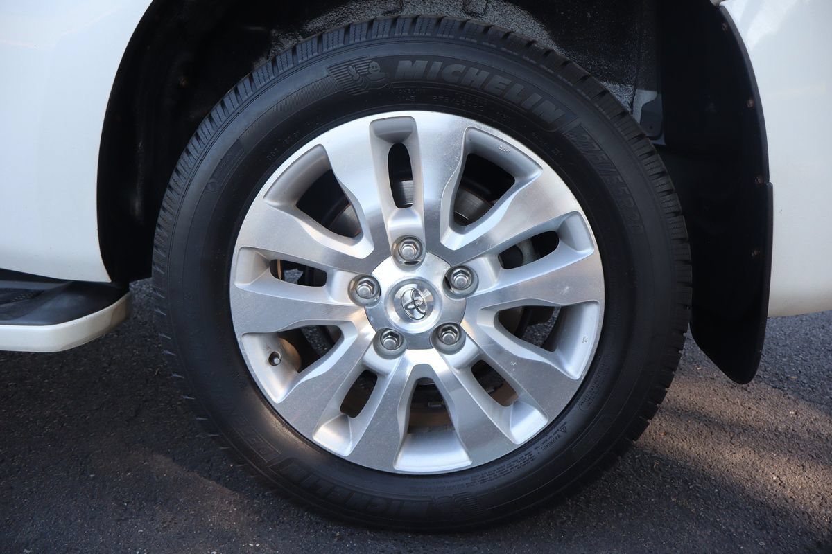 Used 2016 Toyota Sequoia Platinum AWD/4WD image 45