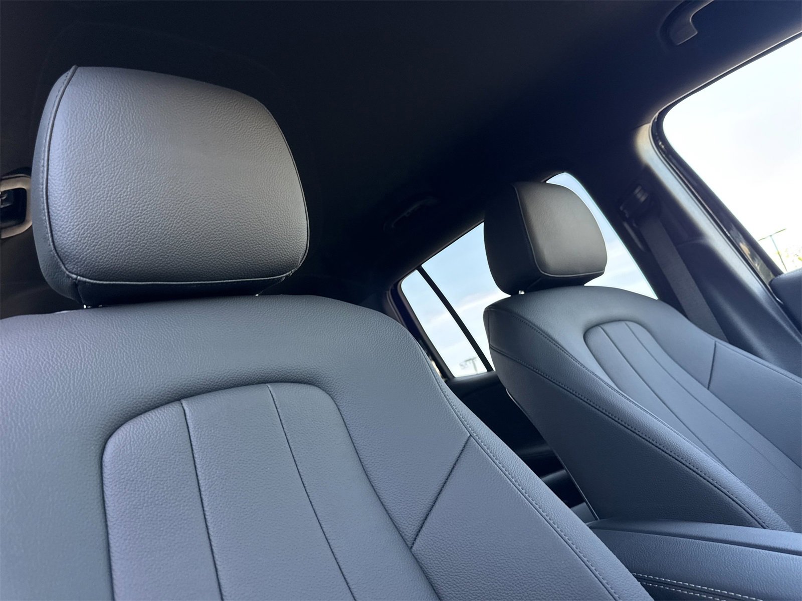 New 2025 Mercedes-Benz GLB 250 4MATIC image 18