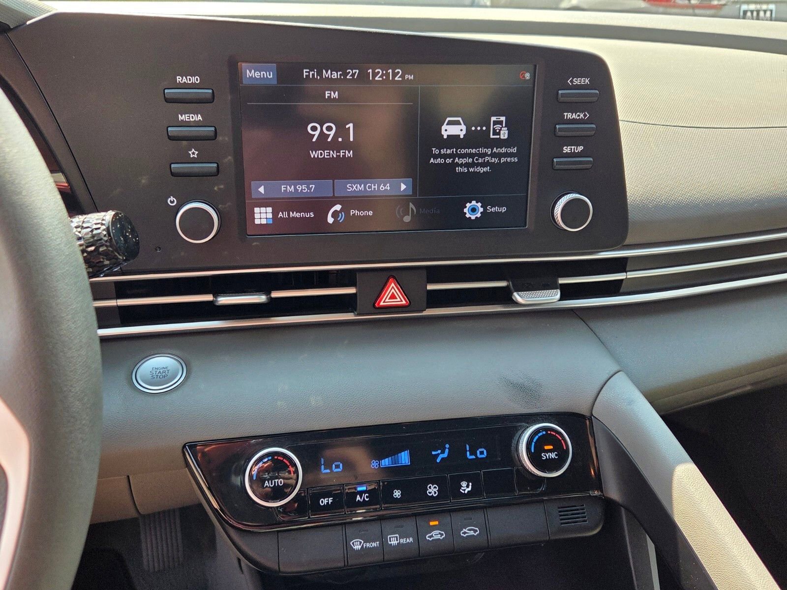 Used 2022 Hyundai Elantra SEL image 18