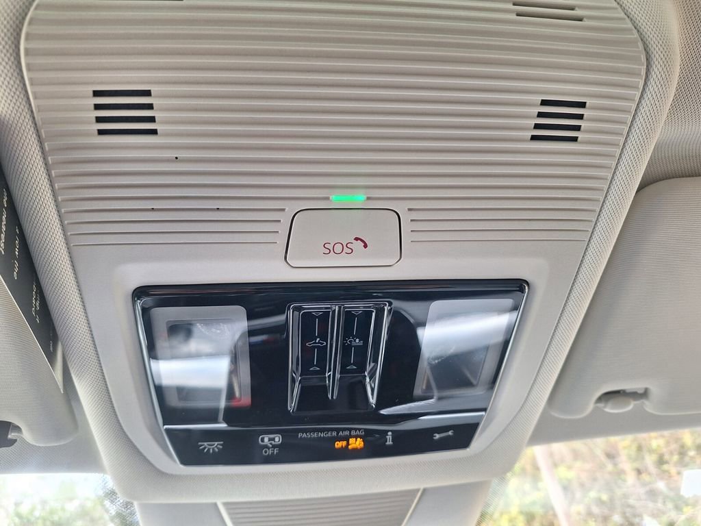 New 2026 Volkswagen Tiguan SE image 18