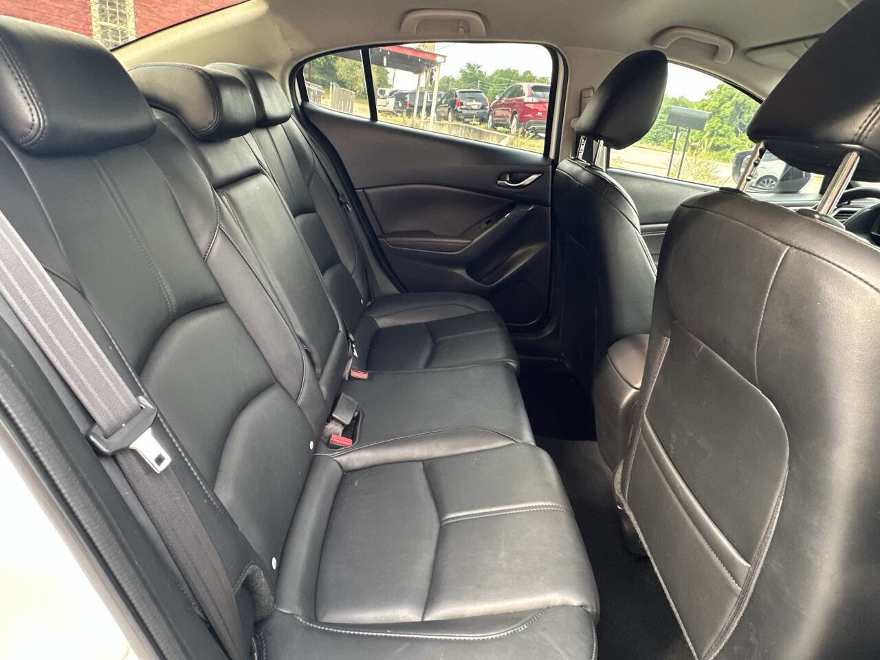 Used 2017 MAZDA MAZDA3 Touring FWD image 15
