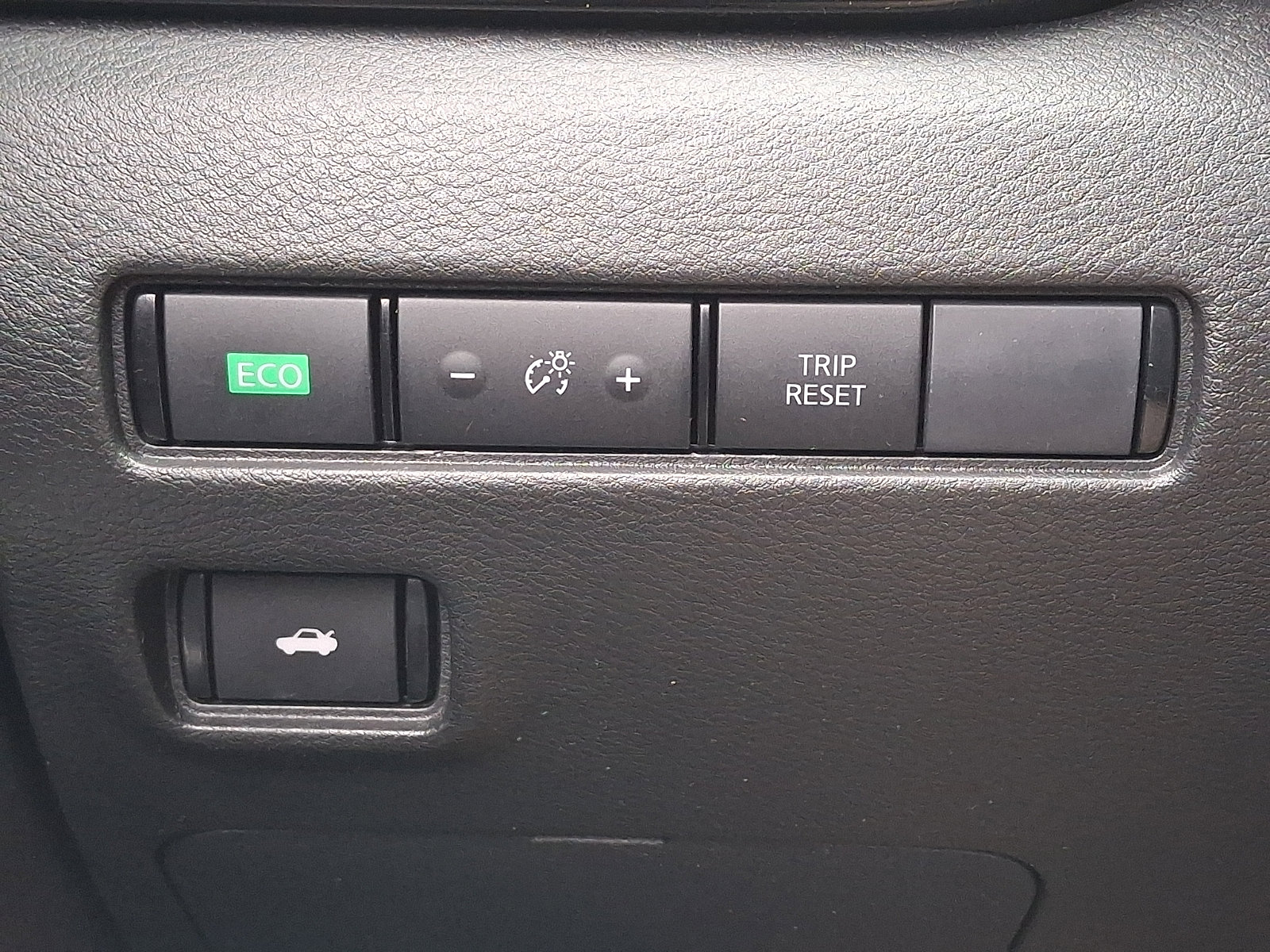 Certified 2023 Nissan Sentra SR w/ Electronics Package image 26