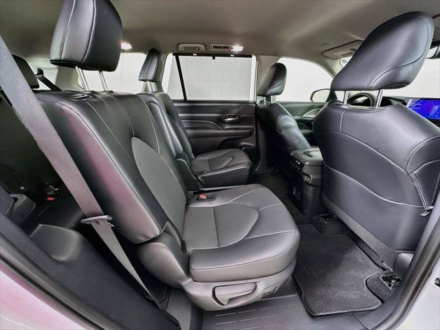 Used 2025 Toyota Grand Highlander AWD Hybrid image 24