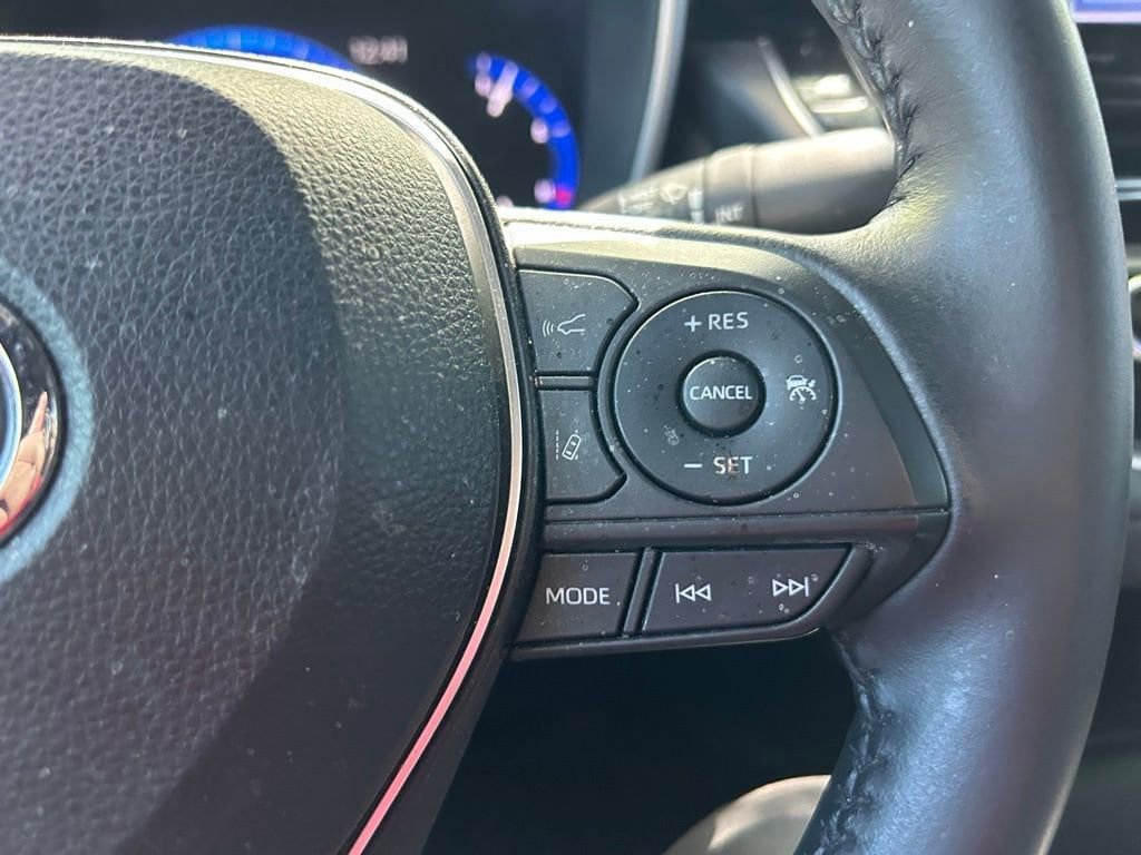 Used 2022 Toyota Corolla XSE image 18
