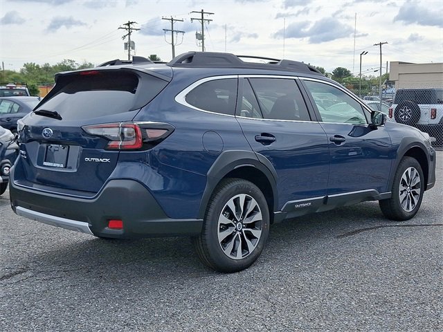 New 2025 Subaru Outback Limited image 3