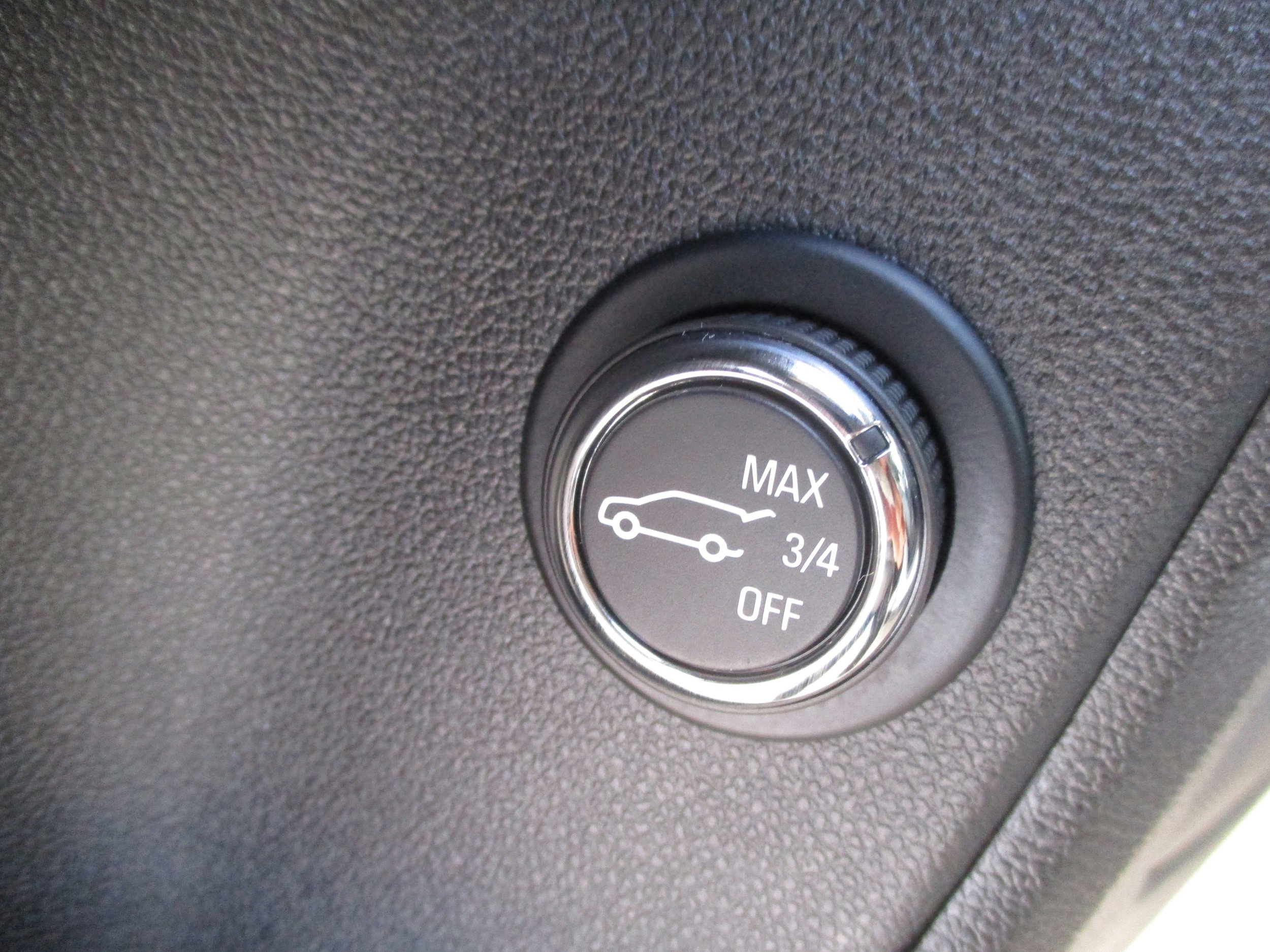 Used 2024 Chevrolet Blazer LT w/ Convenience Package FWD image 30