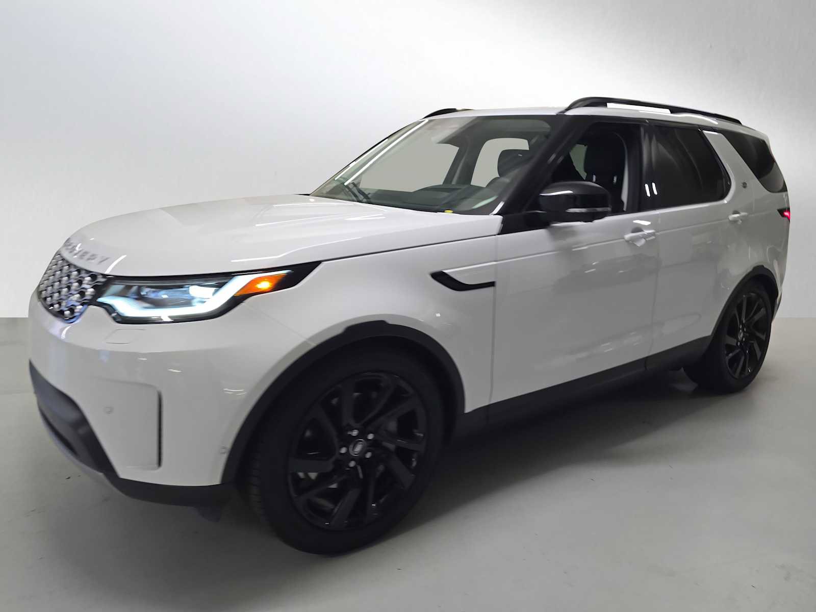 Certified 2024 Land Rover Discovery S