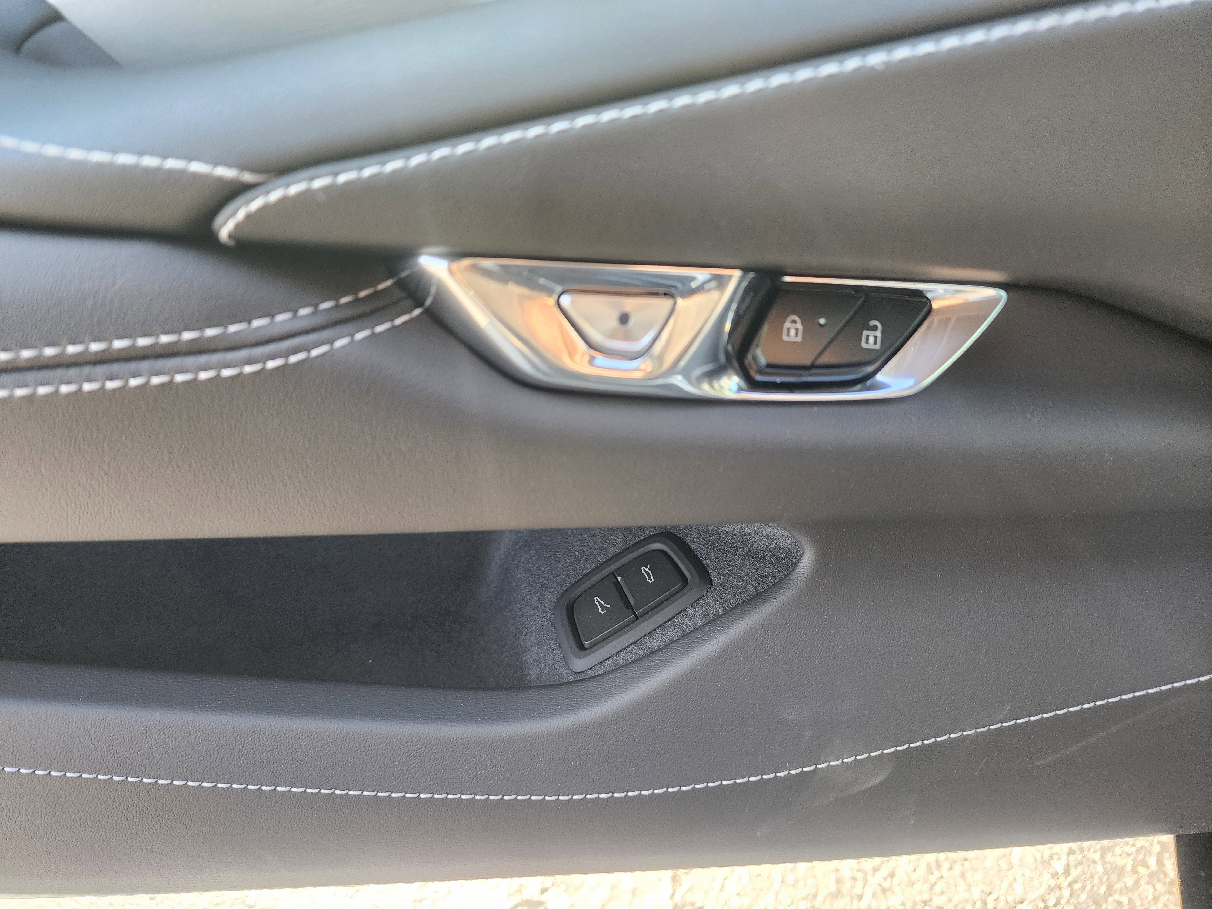 New 2026 Chevrolet Corvette Stingray Convertible w/ 1LT image 18