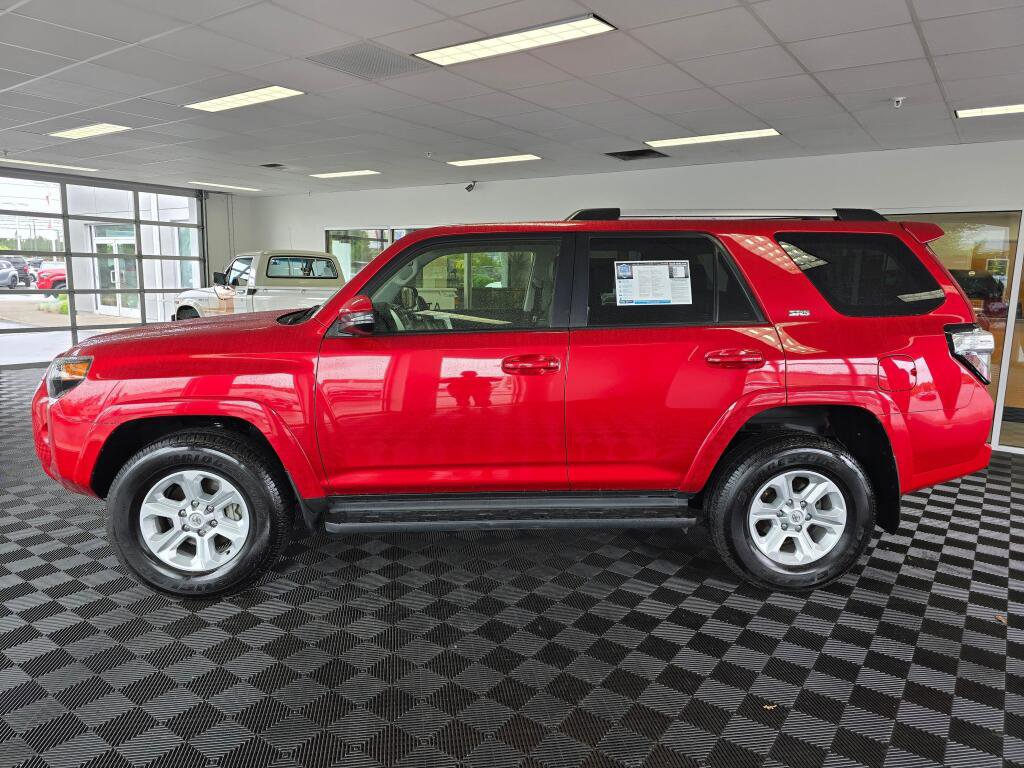 Used 2024 Toyota 4Runner SR5 Premium AWD/4WD image 6