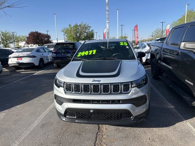 Used 2025 Jeep Compass Sport w/ Mopar Graphics Package image 2