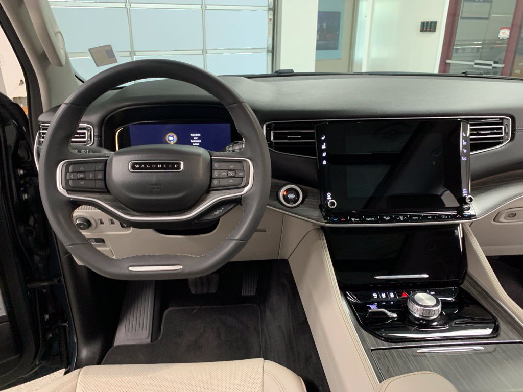 Used 2023 Jeep Wagoneer Series II w/ Premium Group I AWD/4WD image 15