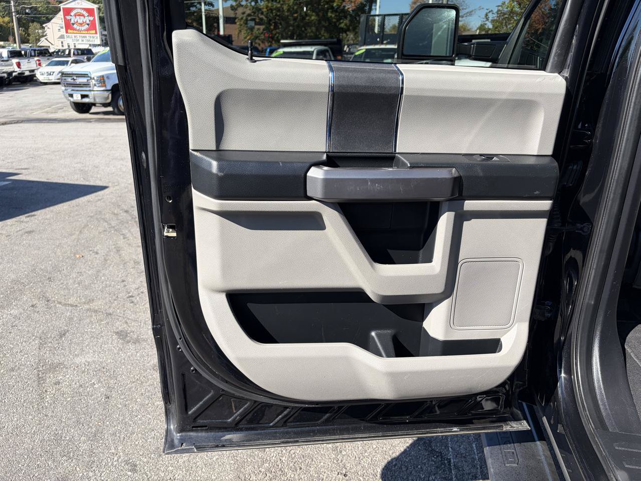 Used 2021 Ford F250 XLT w/ Snow Plow Prep Package AWD/4WD image 30