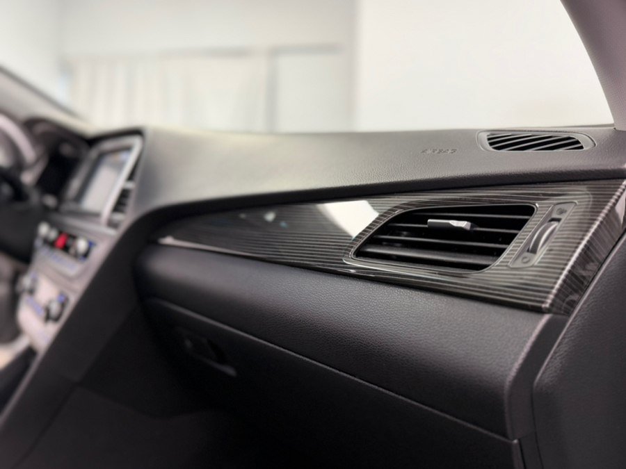 Used 2019 Hyundai Sonata Limited w/ Ultimate Package 04 FWD image 53