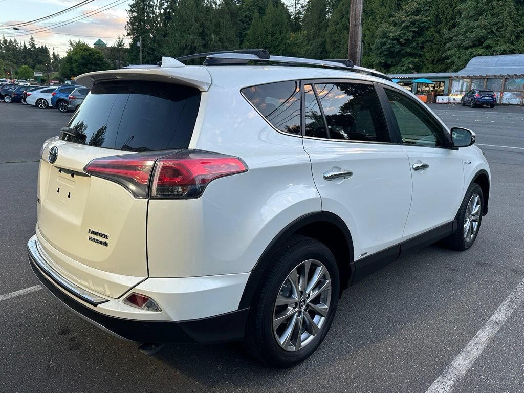Used 2017 Toyota RAV4 Limited w/ Advanced Technology Package AWD/4WD image 5