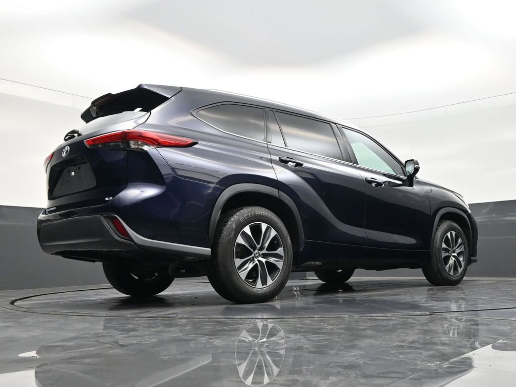 Used 2020 Toyota Highlander XLE image 23