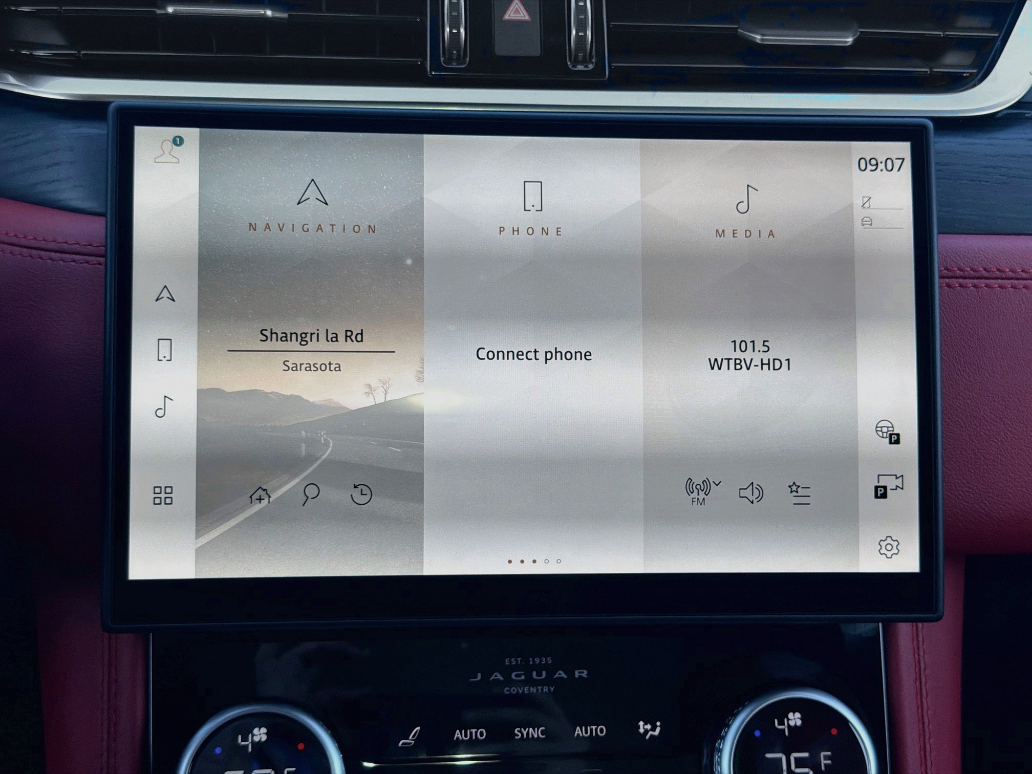 New 2026 Jaguar F-PACE R-Dynamic S AWD/4WD image 32
