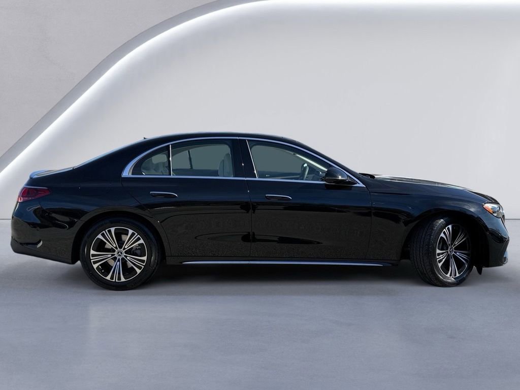 New 2026 Mercedes-Benz E 350 4MATIC Sedan image 3