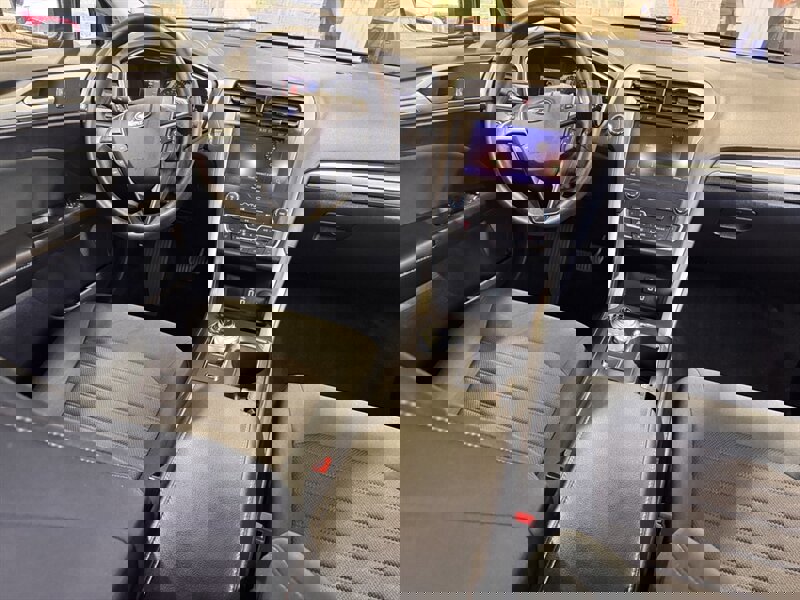 Used 2020 Ford Fusion SE image 18